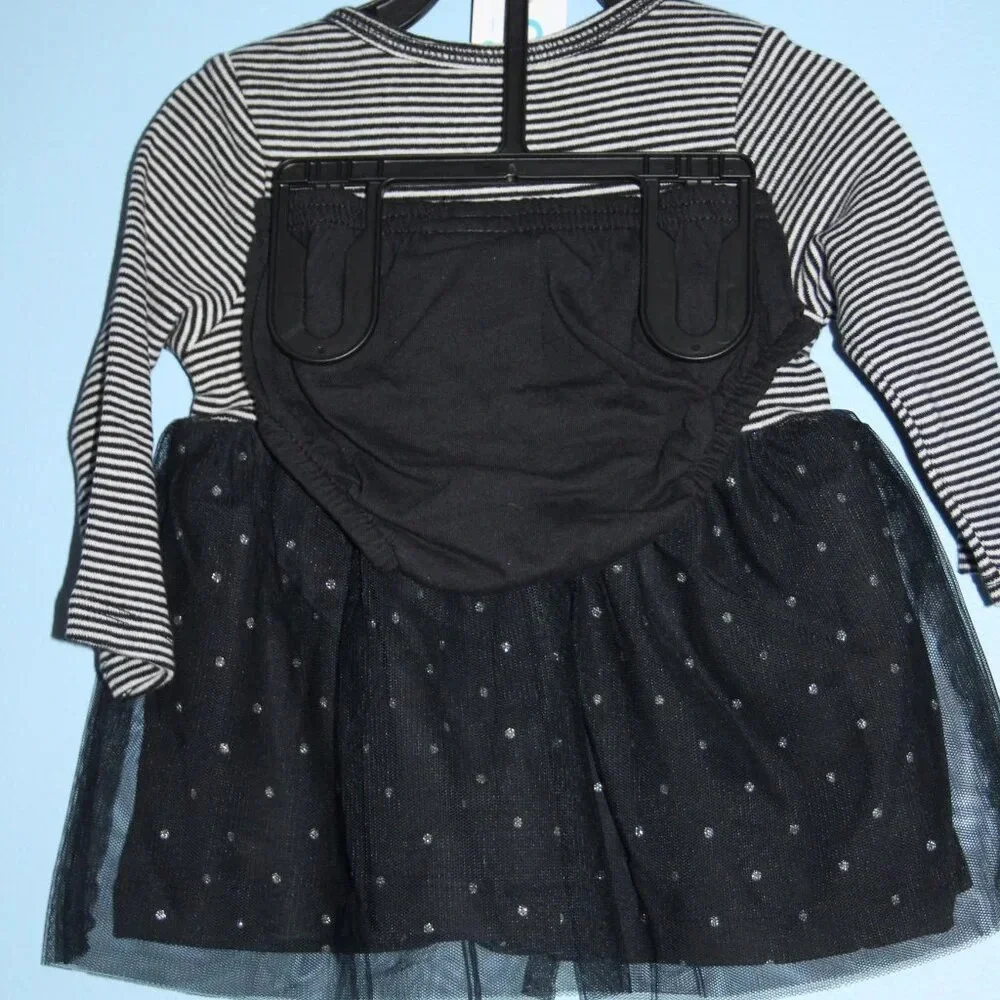 Carter's Child of Mine 2 Piece Set Dress and Diaper Cover Size 0-3M NWT